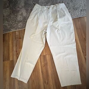 ⭐ L.L. Bean Classic Fit Pleated Chino Pants – Beige